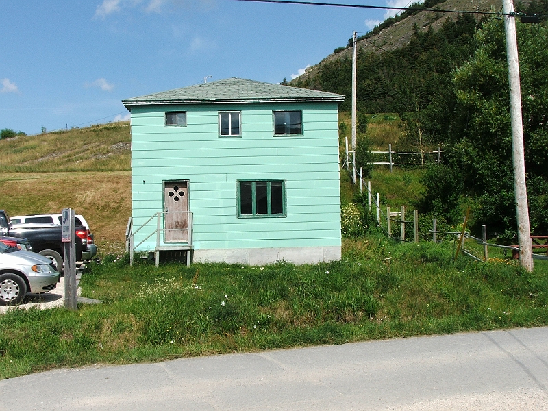 NFLD_drive_to_and-viking_settlement 638.jpg